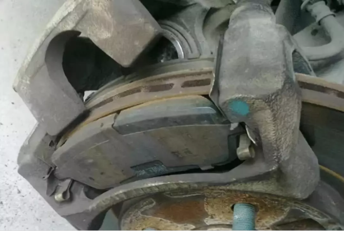 剎車(chē)片到底要不要換？三分鐘告訴你答案！