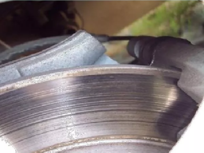 剎車片成了“殺車片”——奉化警方破獲特大剎車片售假案件！