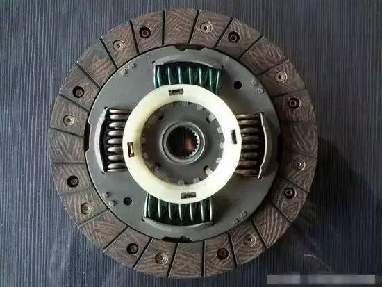 您知道離合器片多久換一次？