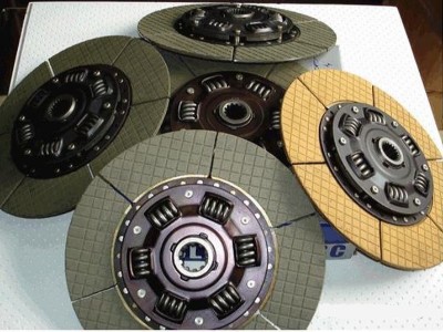 叉車離合器摩擦片可以分為內(nèi)摩擦片及外摩擦片